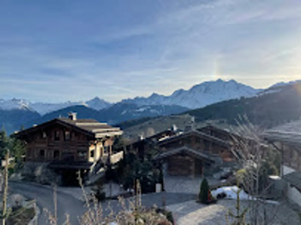 Conciergerie Ashoka Collection