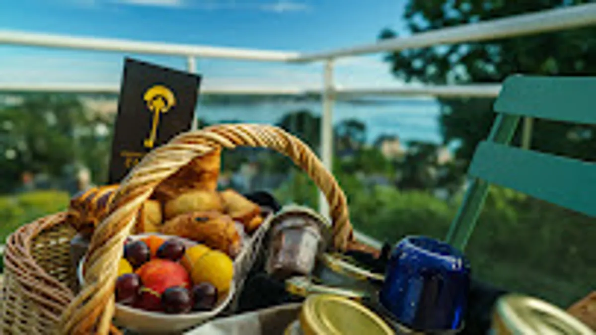 CONCIERGERIE CASTINE