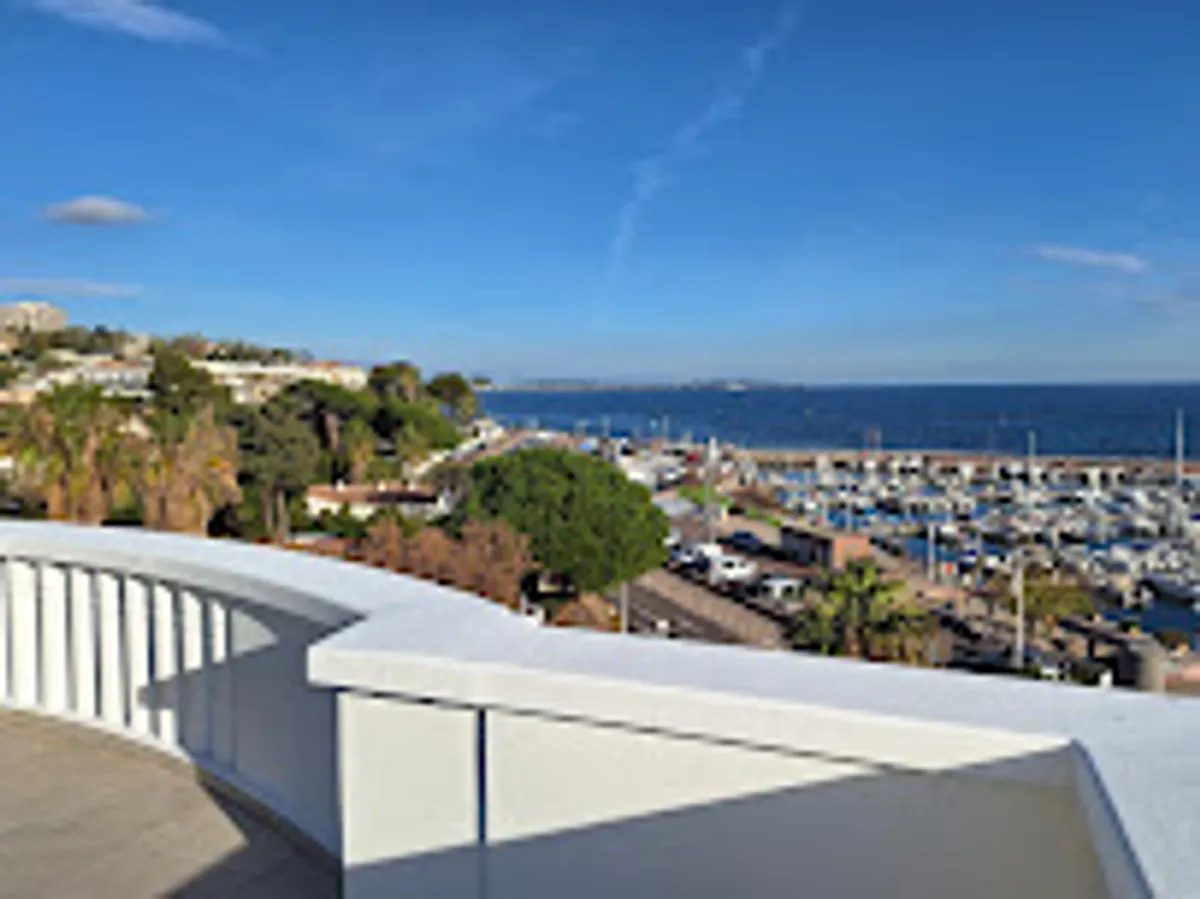 Interieur Provence | Chasseur immobilier Transactions Locations Gestion Conciergerie Aménagement Intérieur