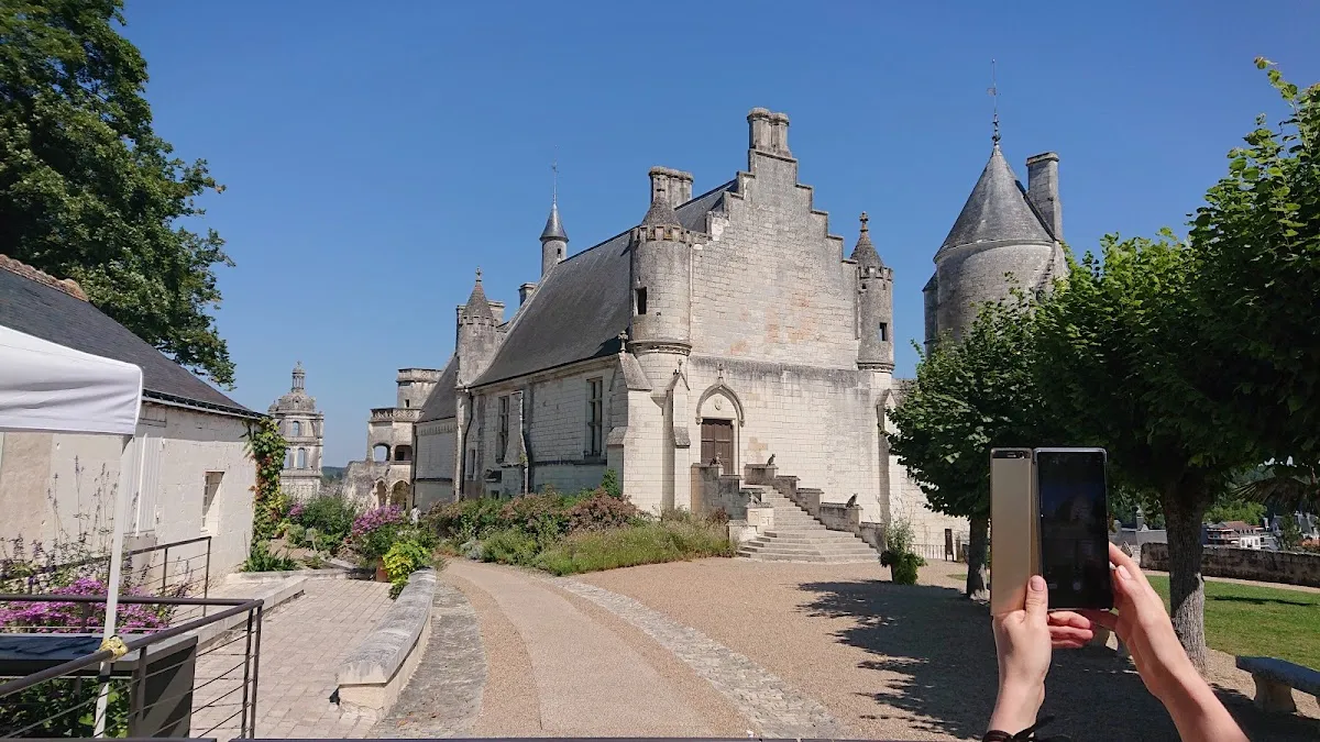 Loches